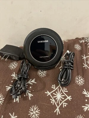 Samsung Wireless Charging Stand Fast Charge EP-NG930 + WALL PLUG & USB CABLE - Image 1 of 4