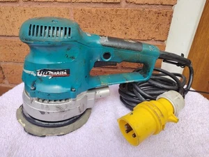 Makita BO6030 110V Schwingschleifer 150mm Durchmesser Pad - Bild 1 von 3