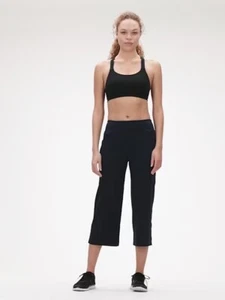 Pantalón Capri GAPFIT MUJER Studio Calado Ligero Bolsillo Corto XL Negro Verdadero - Imagen 1 de 7