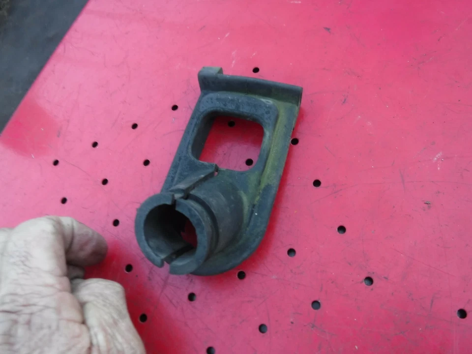 78-79 YAMAHA 340 ENTICER snow parts: steering stem GROMMET - Image 1 of 1