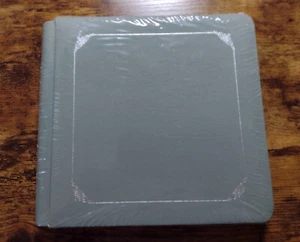 CREATIVE MEMORIES 7X7 Scrapbook | Sage Green | Classic | NEW SEALED w/ 12 PAGES - Picture 1 of 2