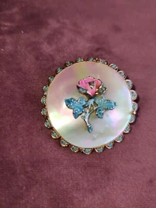 Broche madreperla vintage, juego de puntas en delicado metal filigrana, piedras azules - Imagen 1 de 7