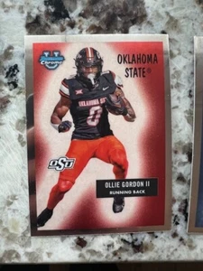 Tarjeta insertada Bowman U cromada 55 2024 Oklahoma State Ollie Gordon II #55B-3 - Imagen 1 de 1