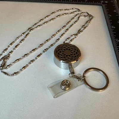 Collar Llavero Soporte Insignia Identificación Cordón Tono Plata Foto 1 de 4