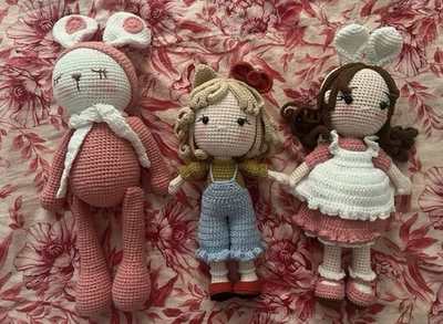 Amigurumi 35cm große gehäkelte Puppe Katzenmädchen Katzenohren Handarbeit NEU - Bild 1 von 4