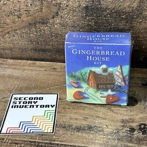 The mini Gingerbread House Kit Running Press Cookie Cutters 32 pg Recipe Book - Picture 1 of 2