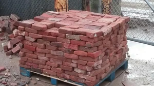 RECLAIMED OLD CHICAGO BRICKS - **Seasonal item check for stock /TRUCKLOAD - Picture 1 of 4