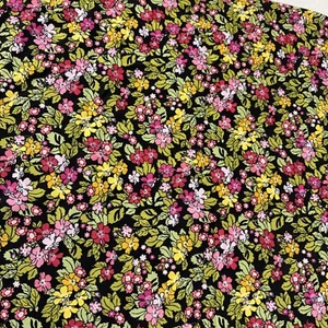 Rose & Hubble Fabric David Textiles Floral 7.5 yards Black Pink Cotton Quilting - Picture 1 of 4
