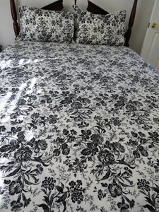 FULL / QUEEN 3 Piece Reversible Duvet Set - Black Toile on Cream  French Country - Picture 1 of 9