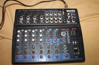 Gemini GEM-12USB Mezclador Bluetooth 12 Canales con USB 12 Ins/2 Bus/3 Bandas Ecualizador, Efectos Foto 1 de 4