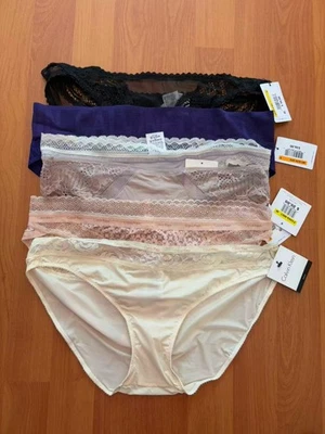 NWT Calvin Klein Women's Lace Bikini Panty  Free Shipping - Image 1 of 4