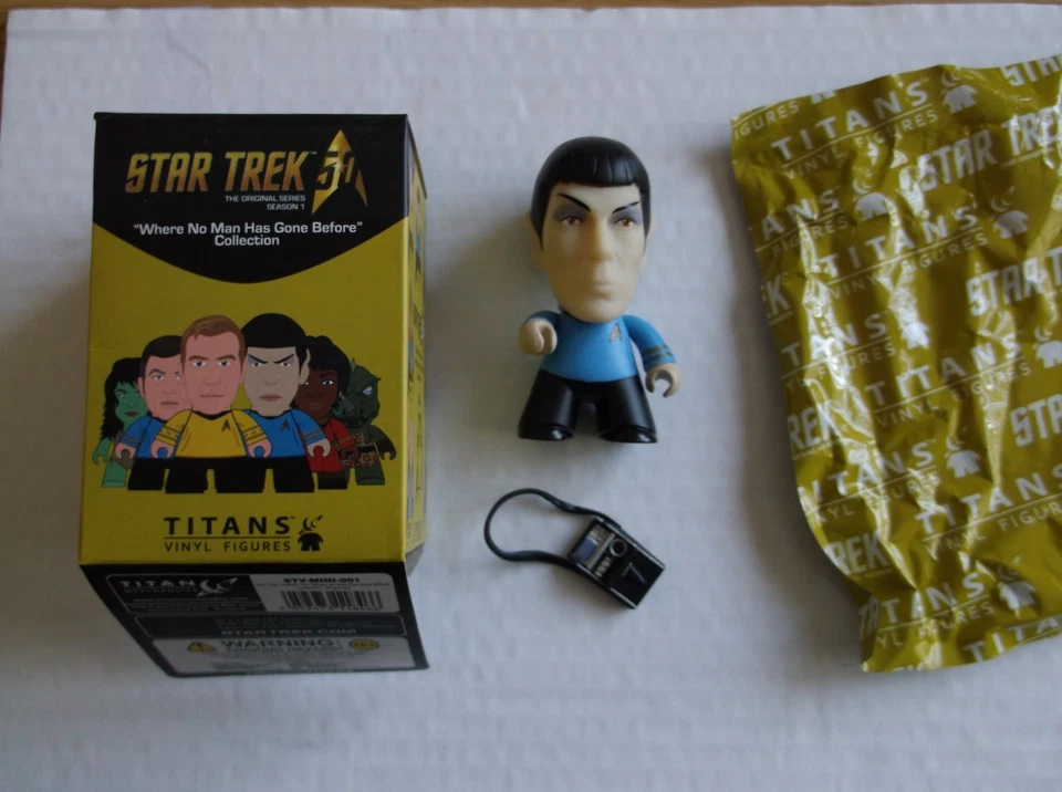 POSTFREE UK Titans 3" Vinyl Figure STAR TREK - MR SPOCK With Tricorder POSTFREE - Image 1 of 1