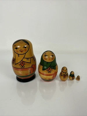 Bambola russa vintage - bambola nido in legno matrioska - 5 pezzi - Immagine 1 di 4