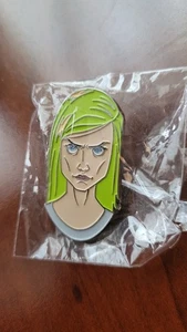 Final Girl Van Ryder Gioco Promo Swag Horror Cuore Spilla Smaltata Gen Con Nuovo - Ragazza - Foto 1 di 2