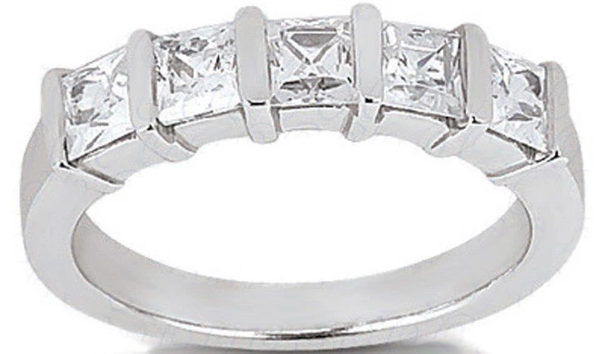 Alianza de boda de oro de 14 k con anillo de diamantes talla princesa de 5 piedras 1,37 quilates F-G, VS  Foto 1 de 1