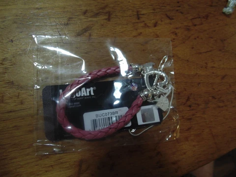 New tampa bay buccanears NFL Bracelet Football silver Charm pink leather band Cover