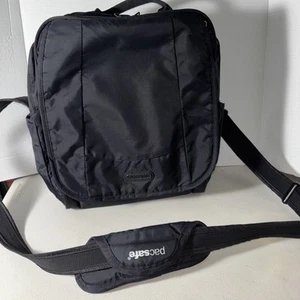 Borsa a tracolla unisex antifurto Pacsafe Metrosafe 300 GII nera usata in ottime condizioni - Foto 1 di 10