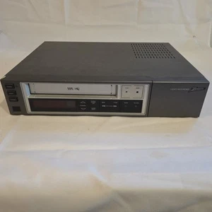 Reproductor Grabador de Video Zenith VRD100 VCR VHS HQ De Colección PROBADO FUNCIONA Sin Control Remoto - Imagen 1 de 8