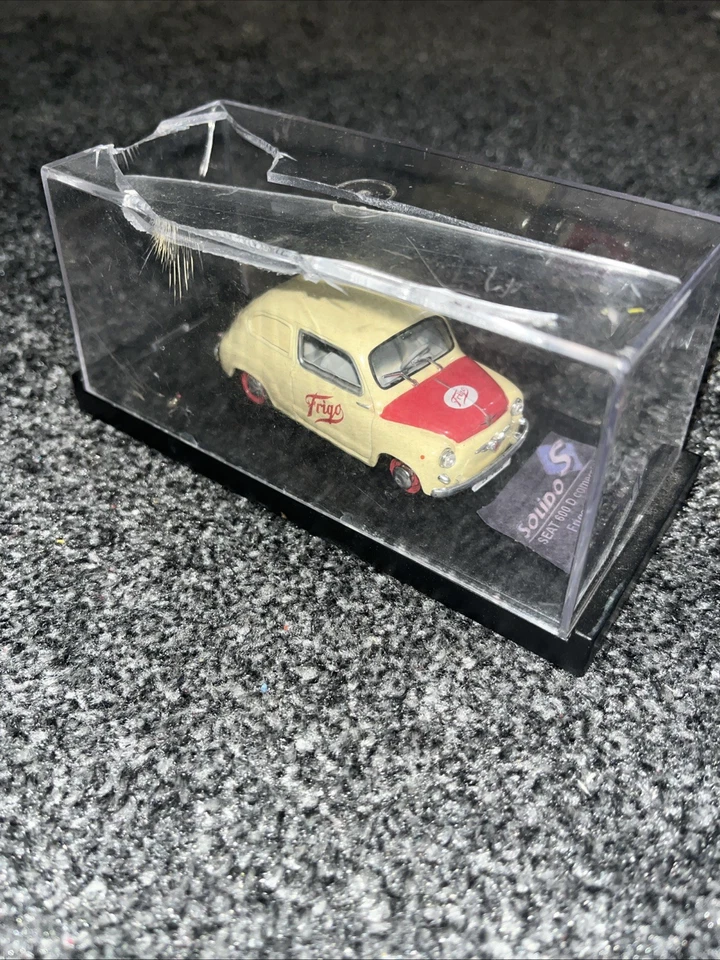 SOLIDO SEAT 600D 1965 'FRIGO' COMO NUEVO 1:43 caja dañada Foto 1 de 4