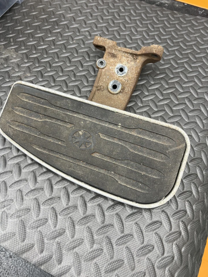 Yamaha Royal Star XVZ1300AT 1999 suelo delantero derecho 4xy-27420-10-00 Foto 1 de 1