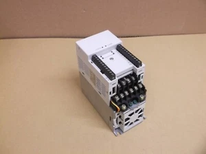 FR-E520-0.75K-NA Mitsubishi DEMO 1HP 5A AC Drive VFD Inverter FRE520075KNA - Picture 1 of 4