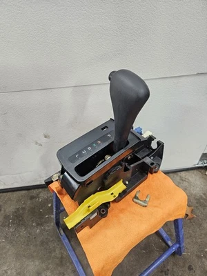 Selector de engranajes Toyota Celica 1994-1999 Foto 1 de 4