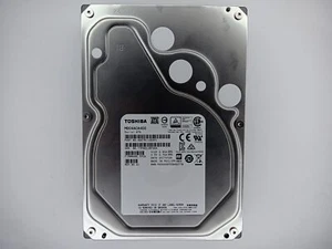 Disque dur de bureau SATA 4 To 3,5" Toshiba MD04 MD04ACA400 - Photo 1/2