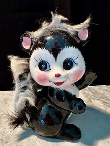 Vintage 1950's Napco Ceramic "Stinky" Furry Skunk Bank, MCM Kitsch, Japan - Picture 1 of 12
