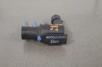 Solenoide de válvula de corredor secundario Plymouth Chrysler Prowler 1997-2002 Foto 1 de 4