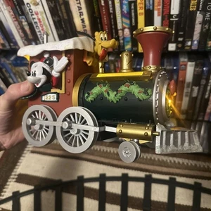 2015 Avon Disney Christmas Tree Train Set Mickey Donald Goofy Pluto + Tracks - Picture 1 of 6