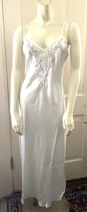 Nuevo con etiquetas Vestido Deslizante Largo Victoria's Secret Pequeño Etiqueta Dorada Marfil - Imagen 1 de 4