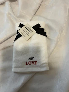 CASABA-WHITE/BLACK 2 DECORATIVE FINGERTIP TOWELS - Picture 1 of 2