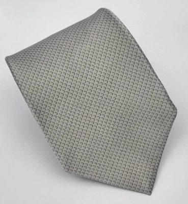Corbata de seda gris plateado geométrica para hombre Italia 57 x 3,3/8 Foto 1 de 4