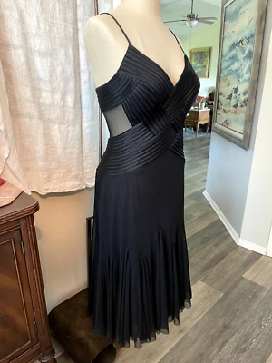 Коллекции JS. Эффектное коктейльное платье с сетчатыми вставками. Размер 10. Красиво! - Изображение 1 из 4