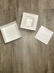 AirPods Empty Box Only - Photo 1 sur 3