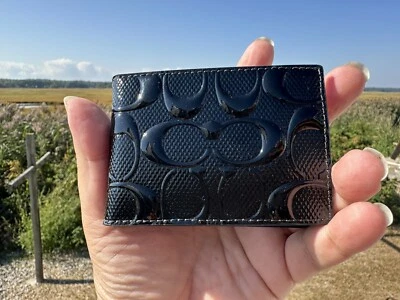 NEW COACH CV423 Signature black patent leather compact billfold $150 classic wow - image 1 of 4