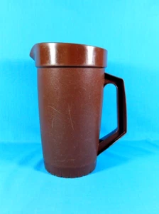 ~Vintage Tupperware Pitcher~ Brown W/Push-Button Seal 2-Quart 1/2 Gallon w/Lid - Picture 1 of 12