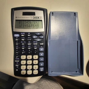 Calculadora científica Texas Instruments TI-30X IIS con cubierta probada - Imagen 1 de 1