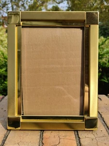 Marco De Colección 5" x 7" Dorado Brillante Muy Buen Estado con Soporte 5x7 Contemporáneo - Imagen 1 de 4