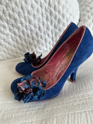 Irregular Choice Azul Gamuza Rosa Lentejuelas Tacones Zapatos Talla 37 UK 4 Foto 1 de 4