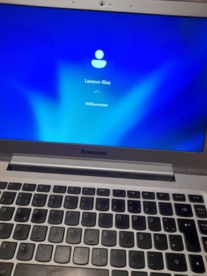 Lenovo IdeaPad U330p i5-4200U RAM 8 GB SSD 480 GB sehr guter Zustand, Windows 11 - Bild 1 von 4