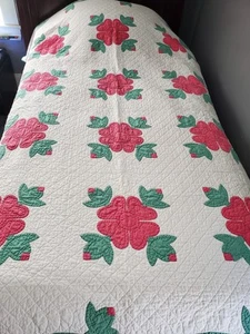 Vintage Flower Floral Quilt - Pink, Green & White Hand Stitched 68" × 84" - Picture 1 of 23
