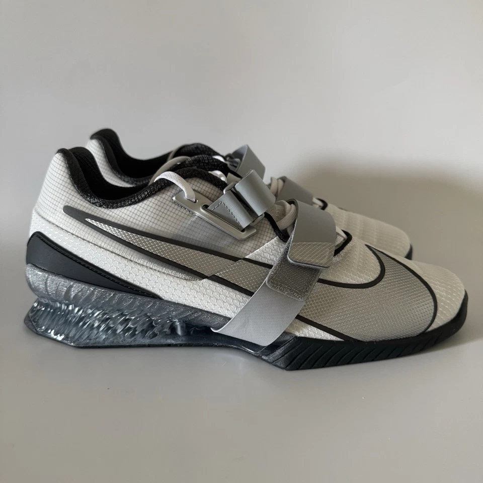 Nike Hombres Talla 12 Romaleos 4 SE Zapatos de Levantamiento de Pesas Blanco/Gris Lobo FZ8663-100 Foto 1 de 4