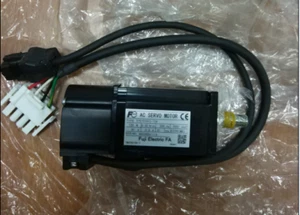 FUJI AC SERVO MOTOR GYS101DC2-T2A GYS101DC2T2A FREE EXPEDITED SHIPPING  - Picture 1 of 2
