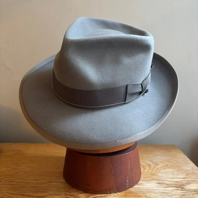 HERMOSA Lee Trinity Fedora Años 40 - Estilo Whippet - Gris - 7 1/4 Foto 1 de 4