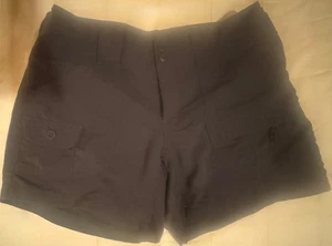 The North Face Women's Size 6 Dark Grey Cargo Shorts Casual Outdoor Hiking - Picture 1 of 8