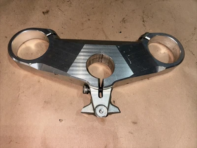 DUCATI 848 1098 1198 ПОДЛИННЫЙ OEM ВЕРХНИЙ ТРОЙНОЙ ЗАЖИМ - Изображение 1 из 4