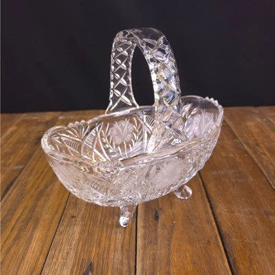 Plato de baratija vintage Imperial Nucut vidrio corte brillante 2 asas plato de caramelo Foto 1 de 4