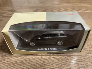 Audi 1/43 RS4 Avant B7 negro 29891 - Imagen 1 de 4