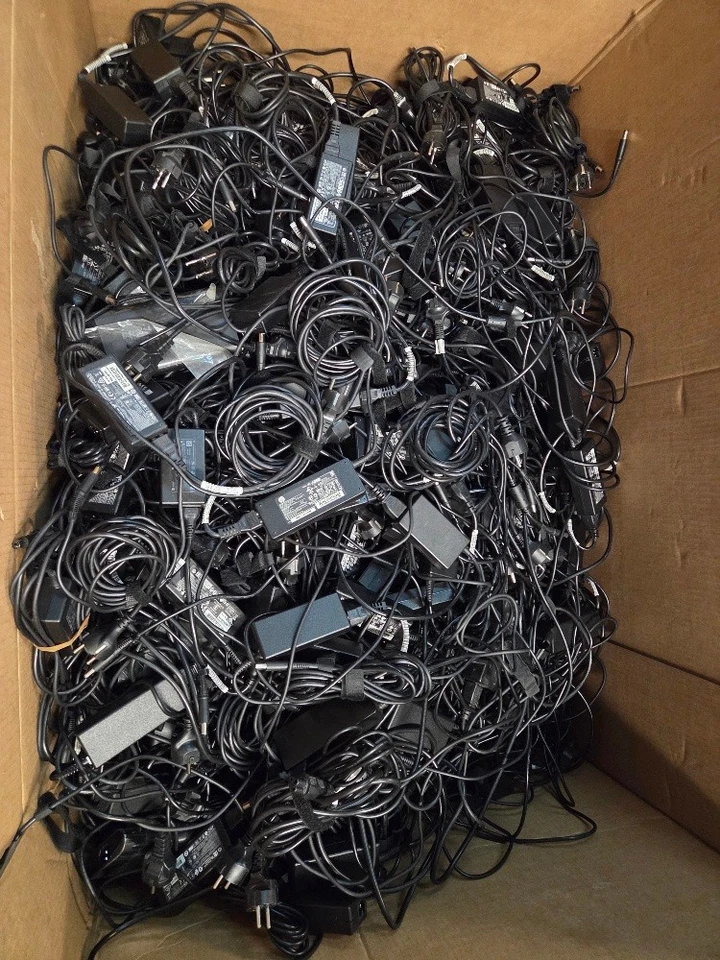 Accès Point Wi-Fi CISCO - AIR-CAP3702I-E-K9 Avec Support  - Photo 1/1